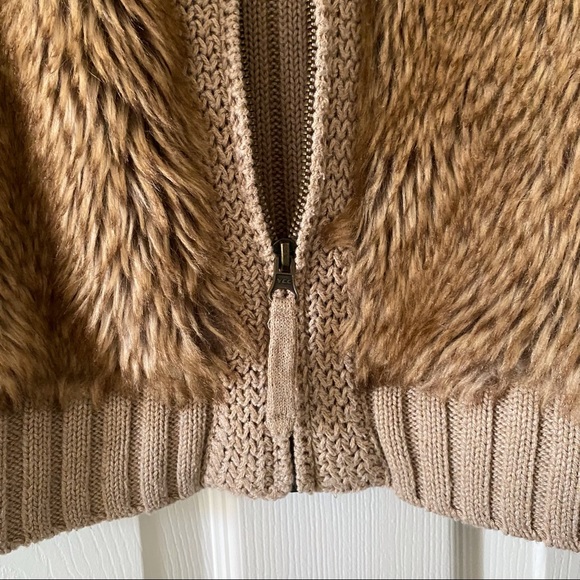 Kenar Sweater Vest with Faux Fur Front - Picture 5 of 7